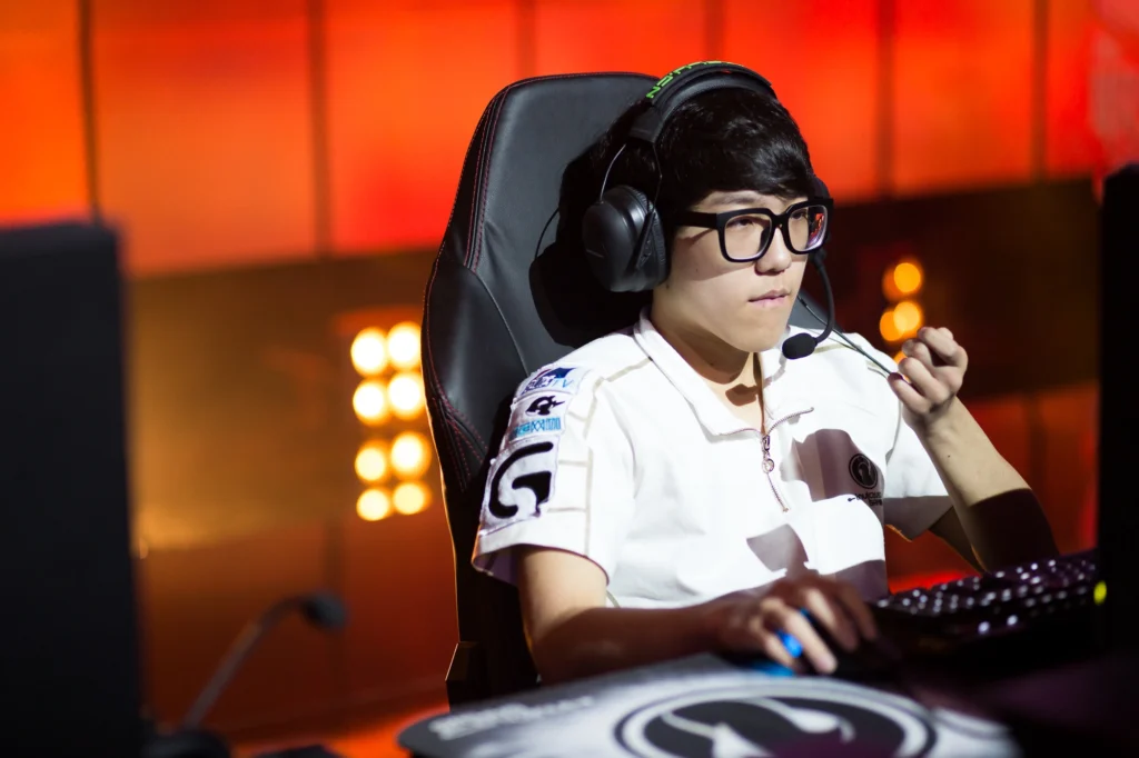 Your Last Match Was Six Hours Ago and You're Still Playing: Esports Burnout Crisis 1 43